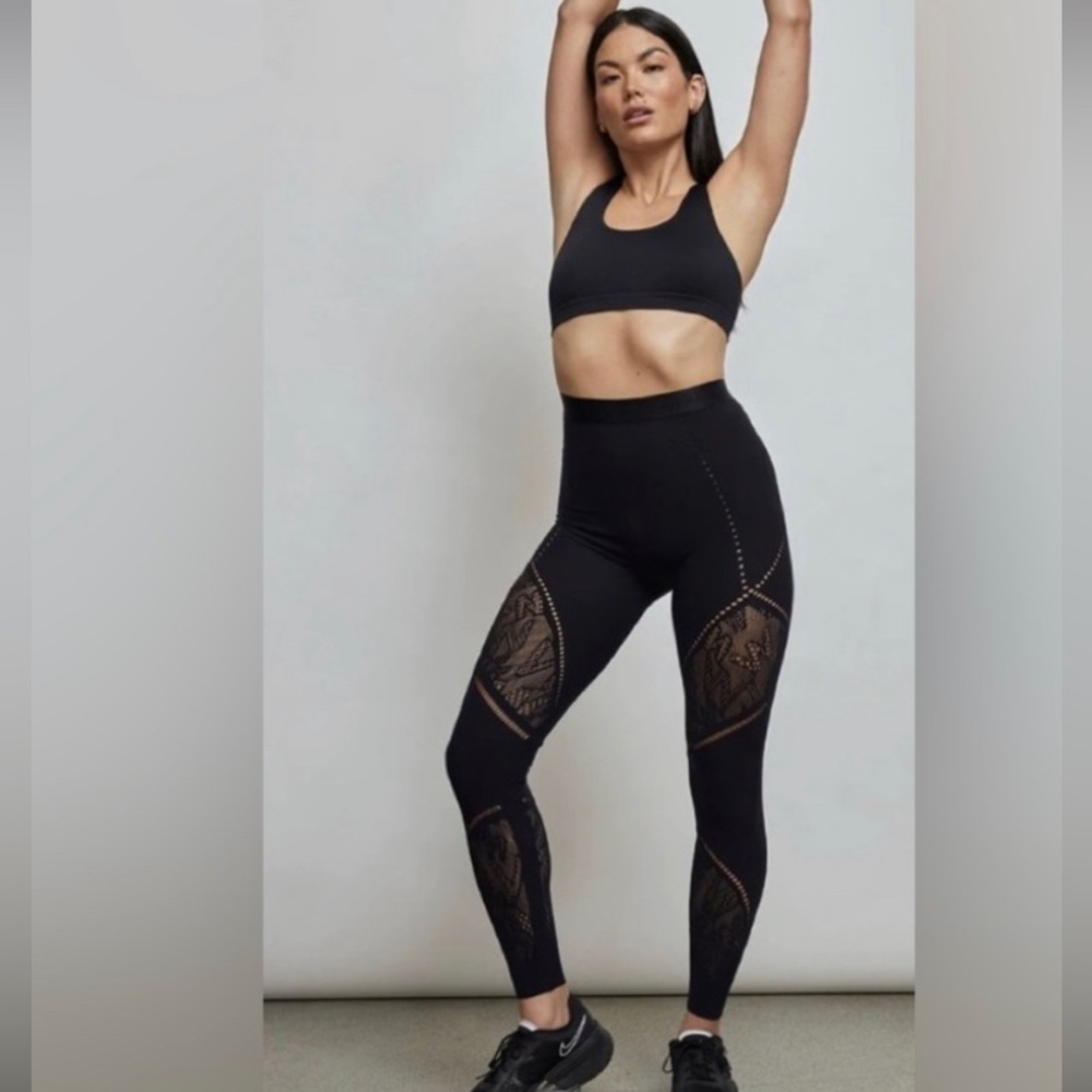 NWT Wolford leggings black